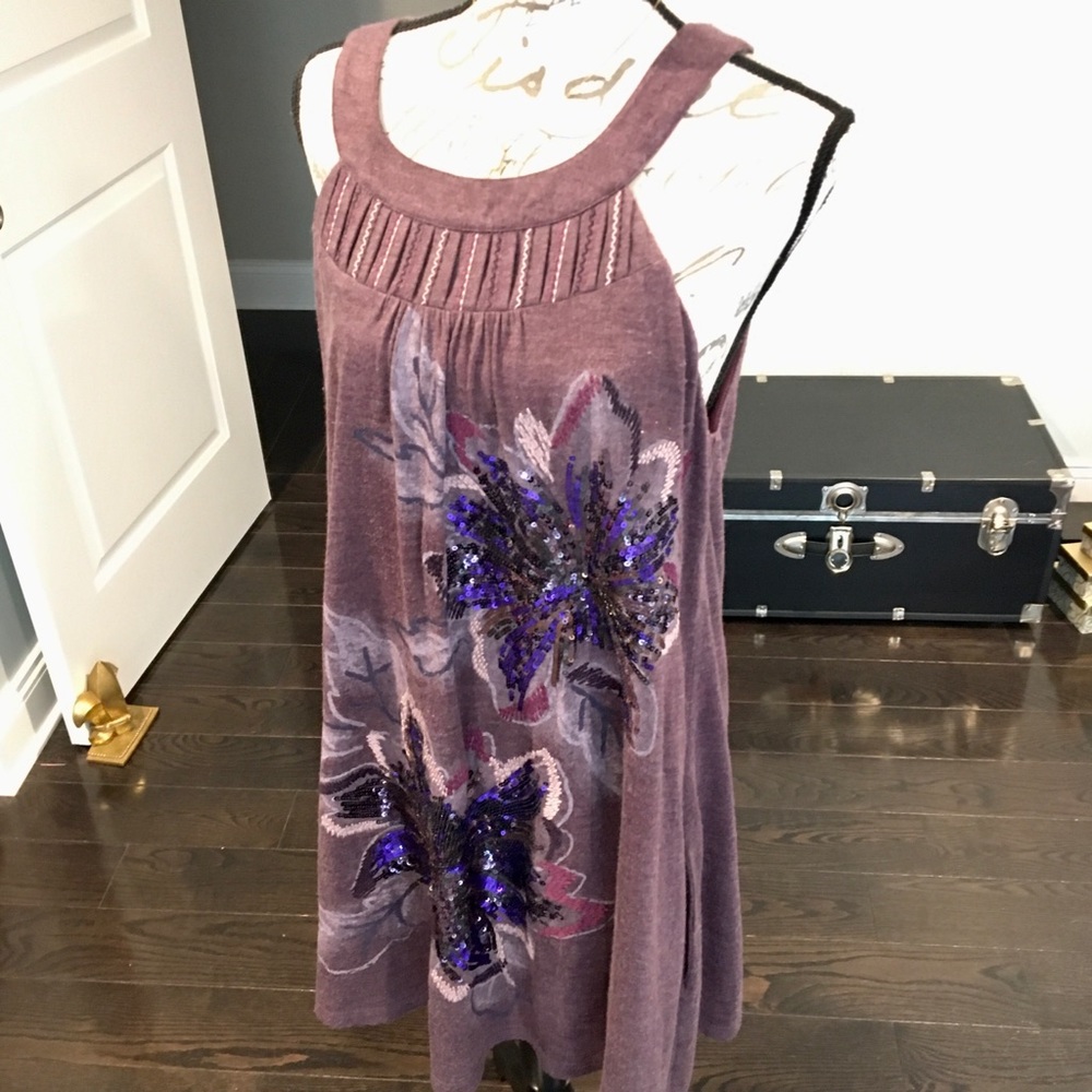 NWOT Lulumari Sleeveless Dress!